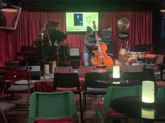 -东岸Cafe 爵士俱乐部