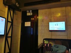 -乐天虫量贩式KTV(十字街店)