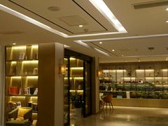 -杭州西湖湖滨银泰亚朵酒店