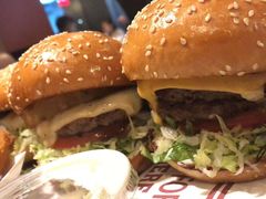 -The Habit Burger Grill 哈比特汉堡(复兴soho店)