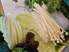 -渝水岸·鲜货火锅(新村7店)