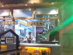 大堂-河坝烧烤串城(金达莱店)