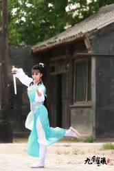 -九月鹰飞汉服摄影工作室