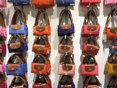 -Longchamp(佛罗伦萨小镇奥特莱斯店)