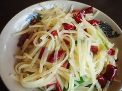 酸辣土豆丝-潇湘阁(昆泰国际大厦店)