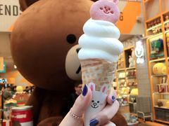-LINE FRIENDS Garosu-gil Flagship Store