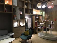 -西安大雁塔科技大学地铁站亚朵酒店