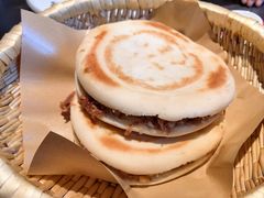 肉夹馍8元-黄三怪(动物园·无影山店)