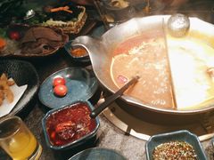 -湊湊火锅·茶憩(打浦桥日月光店)