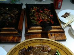 -老码头黑皮肘子锅包肉(赣水路店)