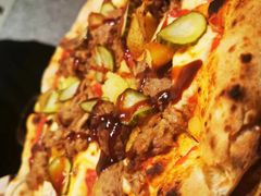 窑烤低温牛肉小土豆披萨配酸黄瓜-五感食喜(南城店)