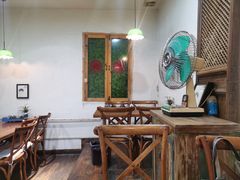 -猫爷的腔调·黔小馆(交大医学住宅区店)