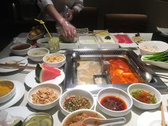 -海底捞火锅鲜切牛肉主题店(长寿路店)
