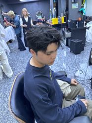 -藤野造型专业烫染接发