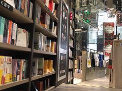 -钟书阁(群光广场店)