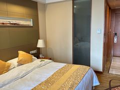 -无锡鼎尚皇冠酒店