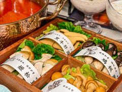 -椰子湾·海南火锅·糟粕醋·椰子鸡(正大广场店)