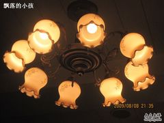 德大咖啡餐厅&nbsp;优雅的吊灯-德大西餐社(云南南路店)