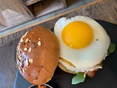 经典芝士汉堡-HIGH FIVE哈福手工汉堡(桂林路店)