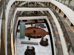 -上海滴水湖皇冠假日酒店