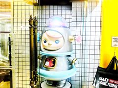 -泡泡玛特POPMART(上海环球港店)