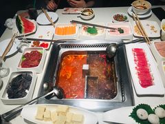 -海底捞火锅鲜切牛肉主题店(长寿路店)