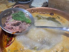 -洱火云南酸菜牛肉火锅(石景山当代商城店)