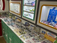 -美空眼镜·星趣控·新乐学·控优点合作店(周浦万达店)