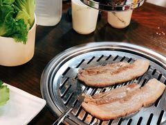 薄切五花肉-·缸桶屋·韩式牛肋条自助烤肉(西湖D11店)