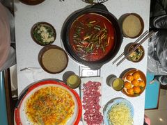 -贵府酸汤牛肉火锅·贵州老字号(飞山街店)