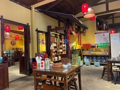 -富正毅三下锅·湘西韵味(天门山索道店)