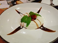 意式奶冻配酱果-安妮意大利餐厅(国贸店)