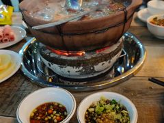 -东记炭炉·海鲜鸡煲(龙华店)