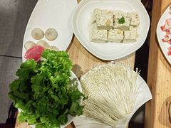 -颐辰舍岁岁羊(文昌万达景园店)