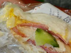 -全家便利店(杭州龙翔桥地铁站店)