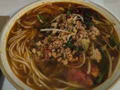 -粉八·云南米线·建水烧烤(常熟路店)