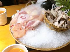 -洪氏嗨捞·广东猪肚鸡·椰子鸡火锅(西咸万象城店)