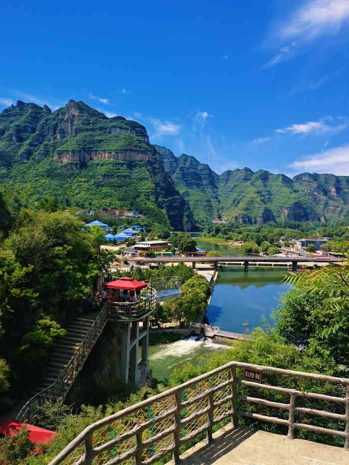 乐佛山景区-"大概是17年十月份的时候我和小伙伴一起参.