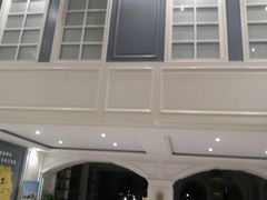 -芭黎人江景轻奢酒店(告庄西双景星光夜市店)