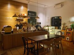 -彳亍咖啡·这里(水湾路店)