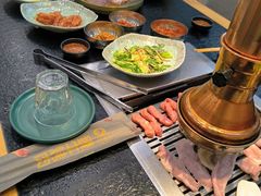 -臻牛烤肉