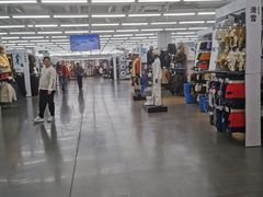 -迪卡侬(苗岭路店)