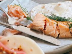 三文鱼配薄片-BOR Eatery(安福路店)