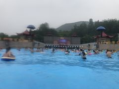 -汤山欢乐水世界