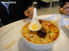 劲辣鸡肉面-翠华餐厅(山顶道店)