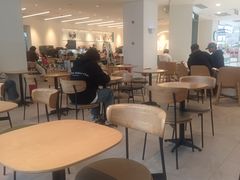 大堂-星巴克臻选(上海淮海百盛购物中心店)