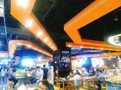 -时尚MEGO商业广场(华新地铁店)