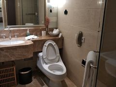 -宜昌均瑶国际酒店(宜昌CBD购物中心夷陵广场店)