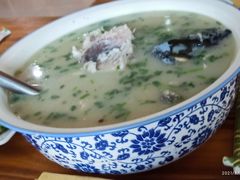 -美顺香食府鱼头老店(雪野湖店)