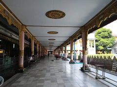 -ခြောက်ထပ်ကြီးရွှေသာလျောင်းဘုရားကြီး